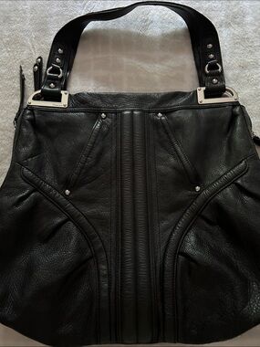 B Makowsky Black Leather Tote Double Strap Zipper Closure Shoulder Hobo Bag